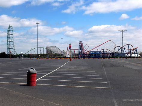 six flags parking price